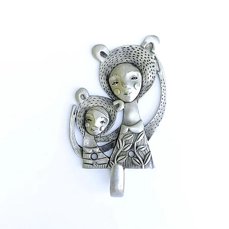 Bear Hugs Hook