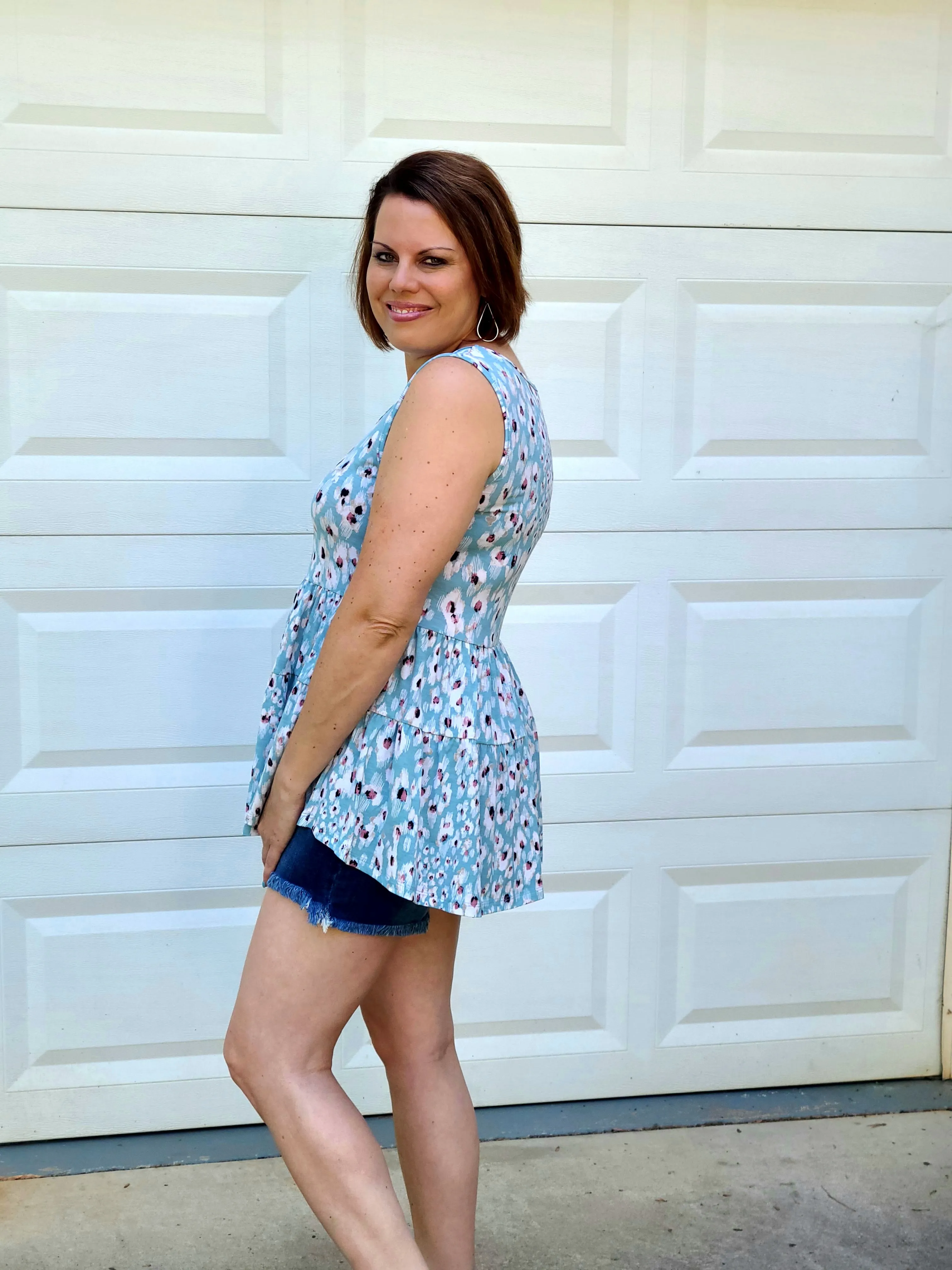 Floral Print Sleeveless Tiered Top in Mint